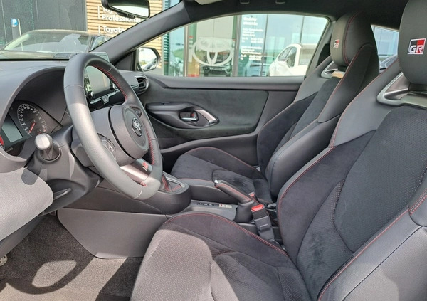 Toyota Yaris cena 159900 przebieg: 6197, rok produkcji 2021 z Sulejów małe 232